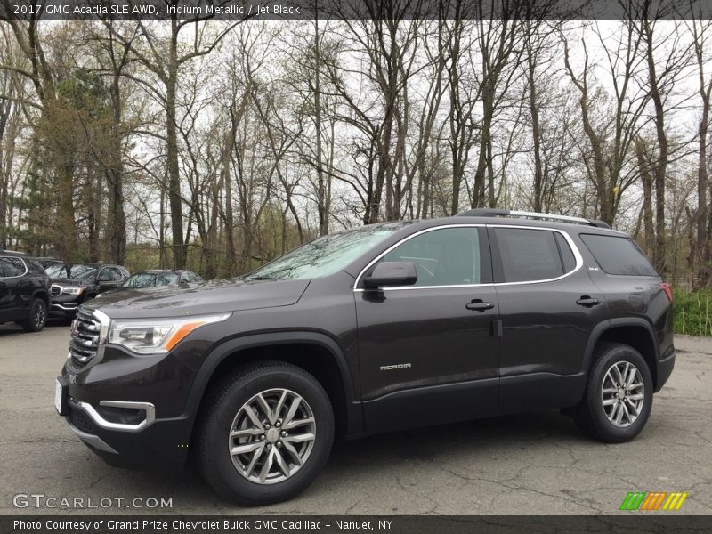 Front 3/4 View of 2017 Acadia SLE AWD