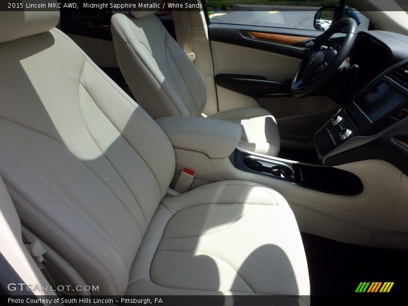 Midnight Sapphire Metallic / White Sands 2015 Lincoln MKC AWD