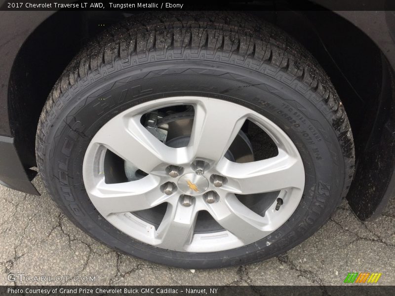 Tungsten Metallic / Ebony 2017 Chevrolet Traverse LT AWD