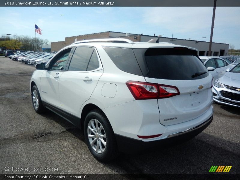 Summit White / Medium Ash Gray 2018 Chevrolet Equinox LT