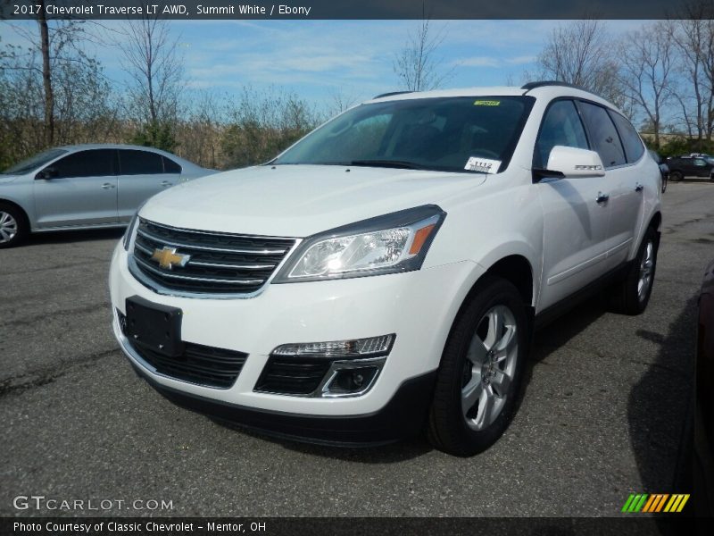 Summit White / Ebony 2017 Chevrolet Traverse LT AWD