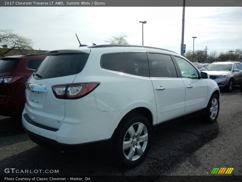 Summit White / Ebony 2017 Chevrolet Traverse LT AWD