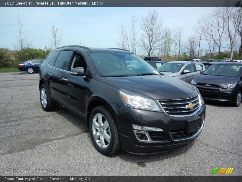 Tungsten Metallic / Ebony 2017 Chevrolet Traverse LT