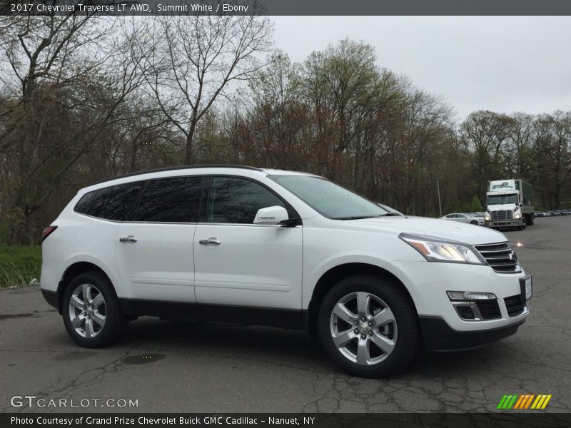 Summit White / Ebony 2017 Chevrolet Traverse LT AWD