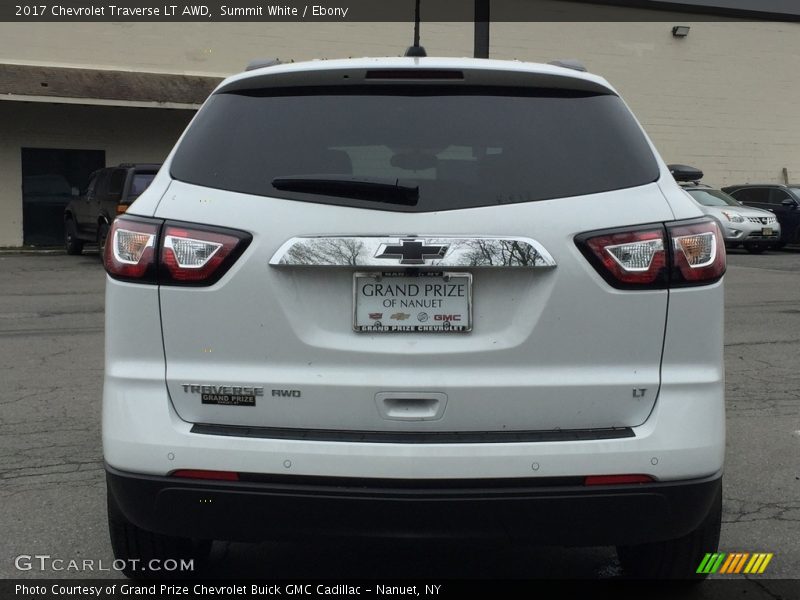 Summit White / Ebony 2017 Chevrolet Traverse LT AWD