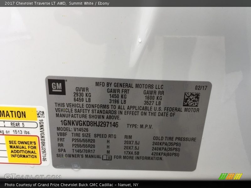 Summit White / Ebony 2017 Chevrolet Traverse LT AWD