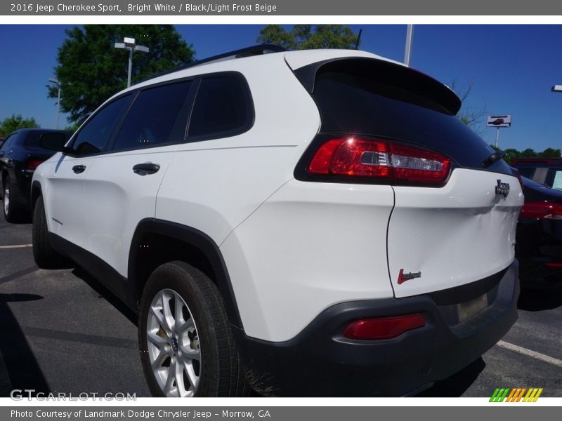 Bright White / Black/Light Frost Beige 2016 Jeep Cherokee Sport