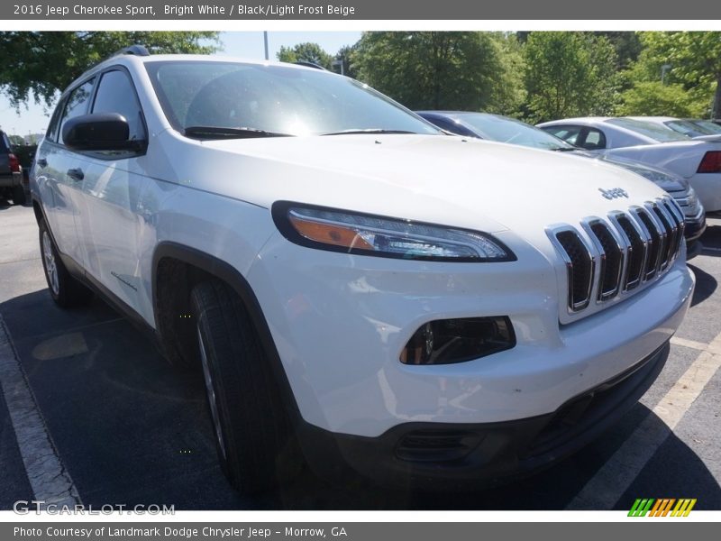 Bright White / Black/Light Frost Beige 2016 Jeep Cherokee Sport