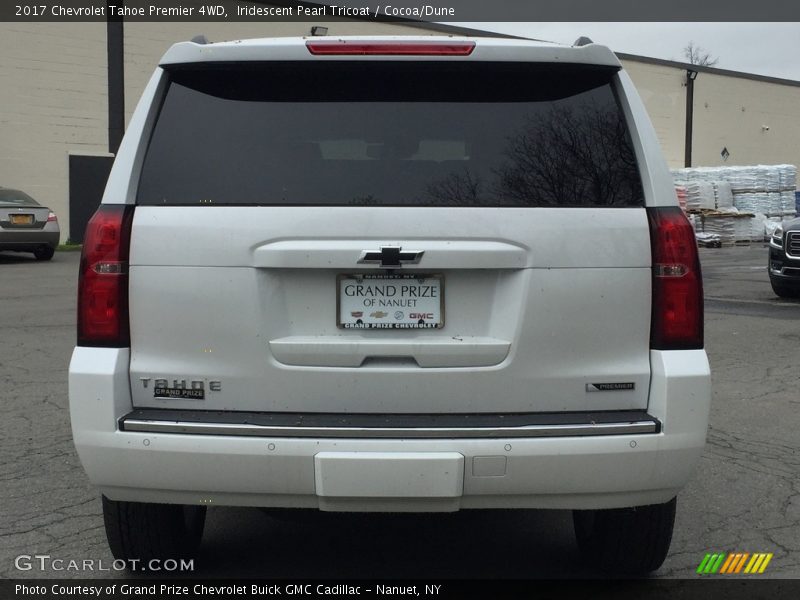 Iridescent Pearl Tricoat / Cocoa/Dune 2017 Chevrolet Tahoe Premier 4WD