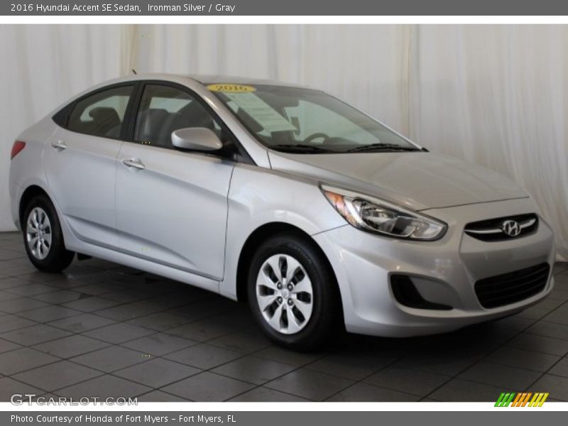 Ironman Silver / Gray 2016 Hyundai Accent SE Sedan