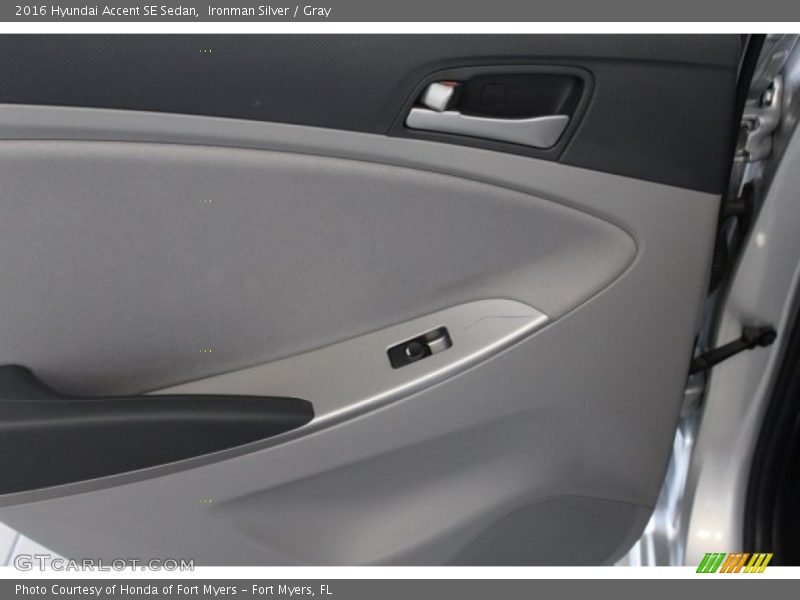 Ironman Silver / Gray 2016 Hyundai Accent SE Sedan