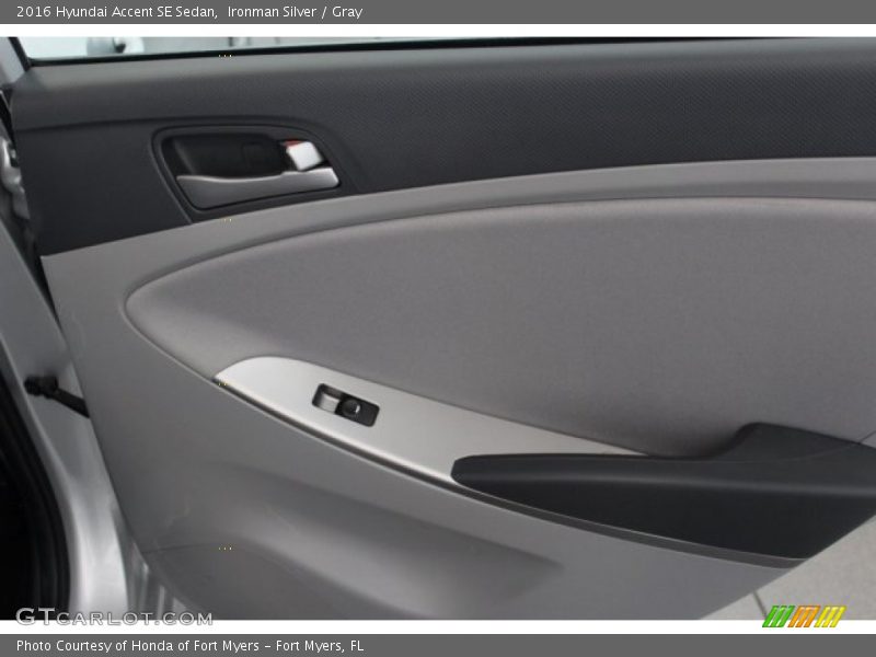 Ironman Silver / Gray 2016 Hyundai Accent SE Sedan