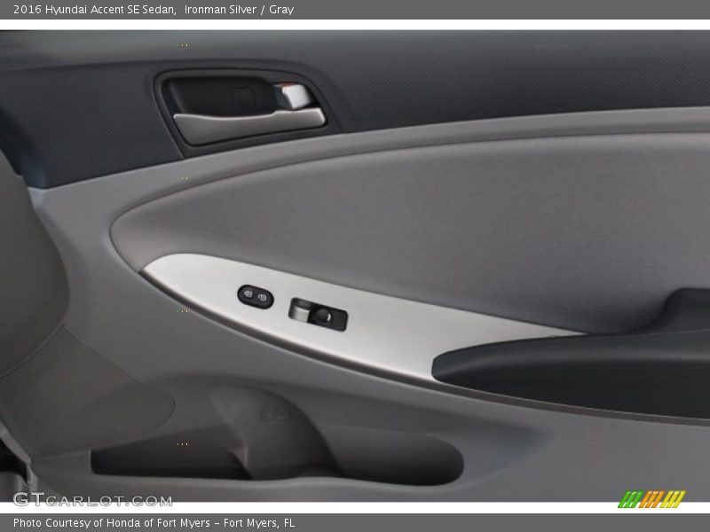 Ironman Silver / Gray 2016 Hyundai Accent SE Sedan