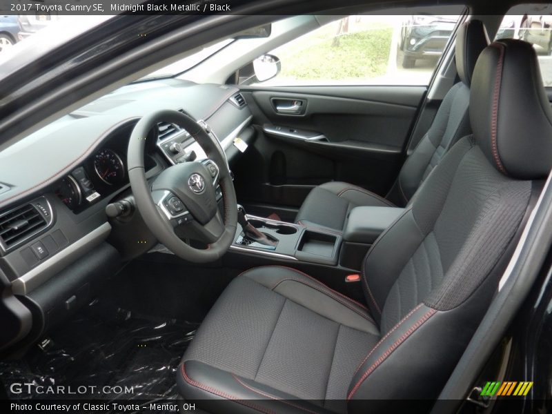 Midnight Black Metallic / Black 2017 Toyota Camry SE