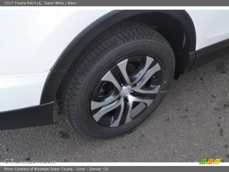 Super White / Black 2017 Toyota RAV4 LE