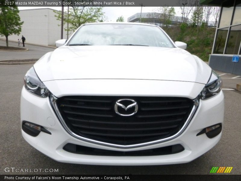 Snowflake White Pearl Mica / Black 2017 Mazda MAZDA3 Touring 5 Door