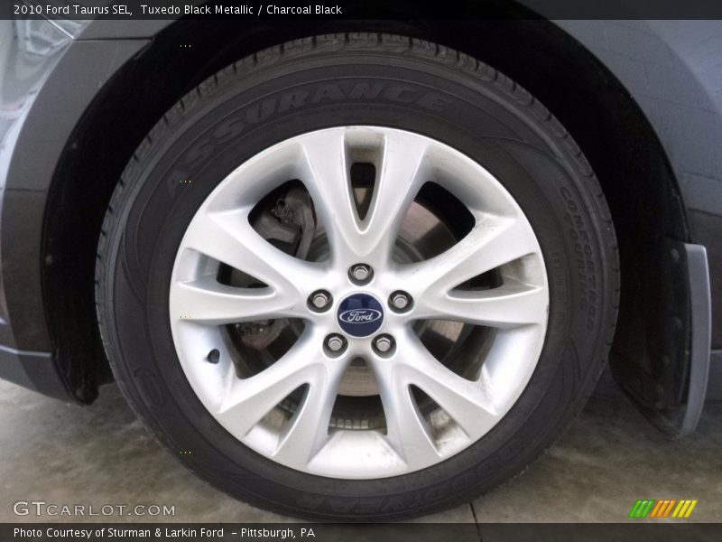 Tuxedo Black Metallic / Charcoal Black 2010 Ford Taurus SEL
