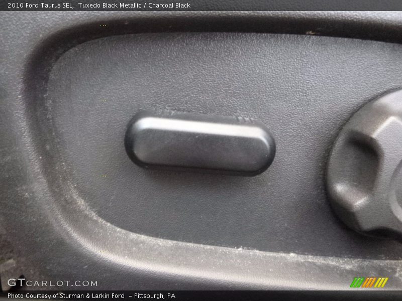 Tuxedo Black Metallic / Charcoal Black 2010 Ford Taurus SEL