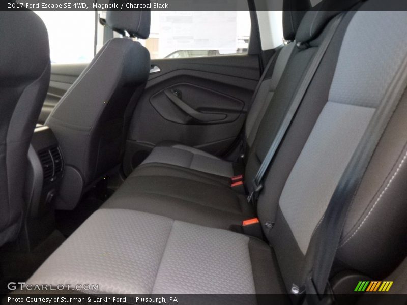 Magnetic / Charcoal Black 2017 Ford Escape SE 4WD