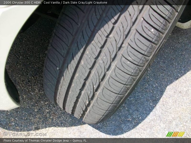 Cool Vanilla / Dark Slate Gray/Light Graystone 2006 Chrysler 300 C HEMI
