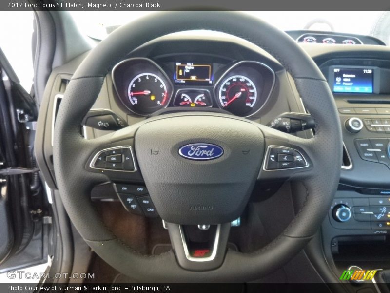 Magnetic / Charcoal Black 2017 Ford Focus ST Hatch