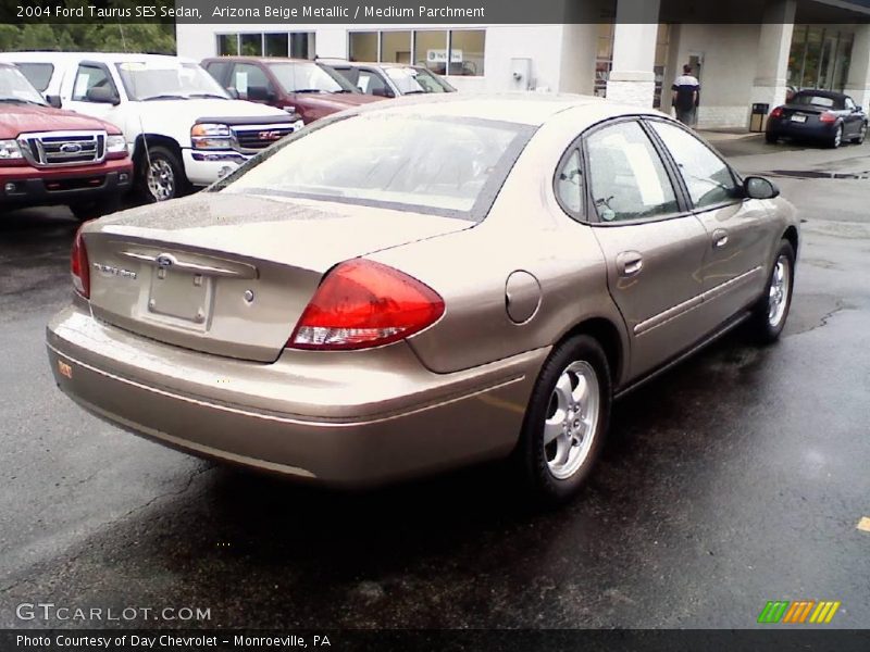 Arizona Beige Metallic / Medium Parchment 2004 Ford Taurus SES Sedan