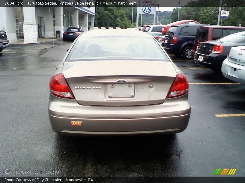 Arizona Beige Metallic / Medium Parchment 2004 Ford Taurus SES Sedan