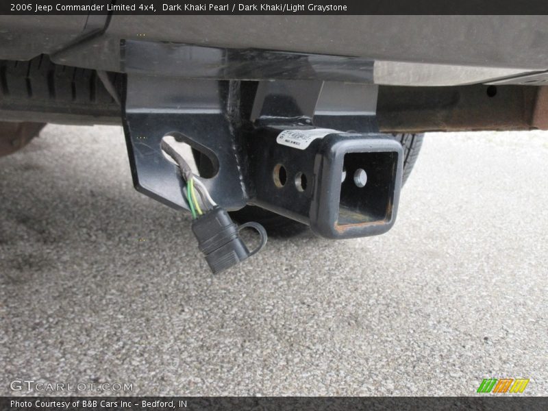 Dark Khaki Pearl / Dark Khaki/Light Graystone 2006 Jeep Commander Limited 4x4