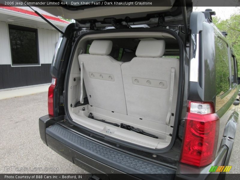Dark Khaki Pearl / Dark Khaki/Light Graystone 2006 Jeep Commander Limited 4x4