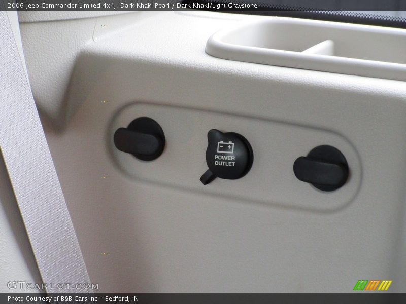 Dark Khaki Pearl / Dark Khaki/Light Graystone 2006 Jeep Commander Limited 4x4