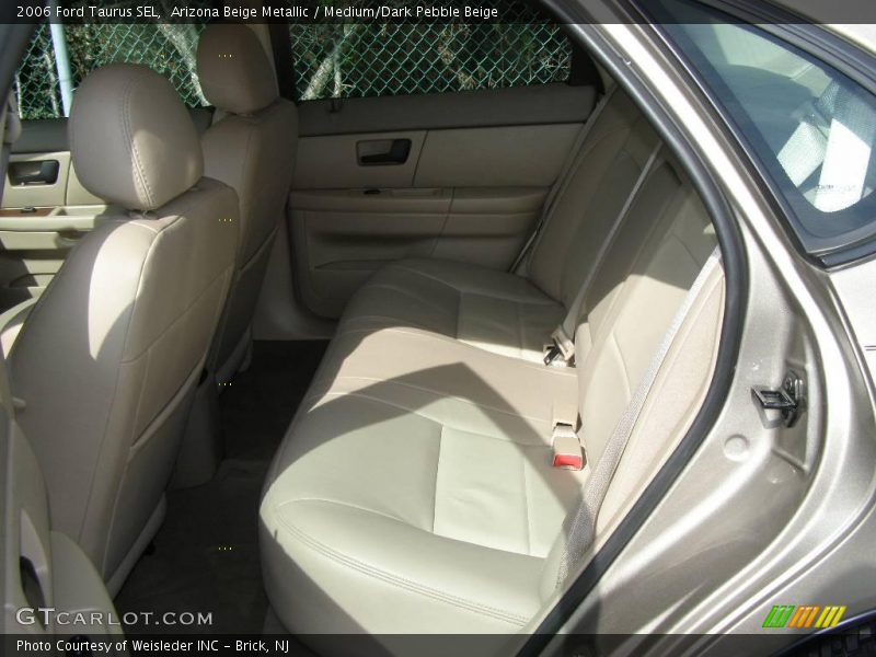 Arizona Beige Metallic / Medium/Dark Pebble Beige 2006 Ford Taurus SEL