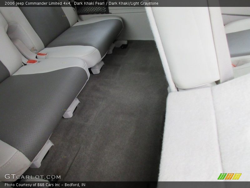 Dark Khaki Pearl / Dark Khaki/Light Graystone 2006 Jeep Commander Limited 4x4