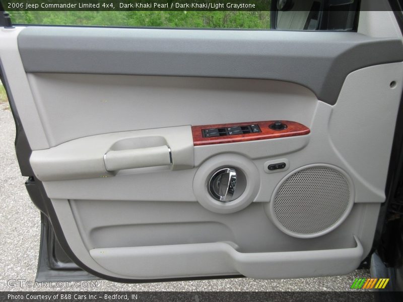 Dark Khaki Pearl / Dark Khaki/Light Graystone 2006 Jeep Commander Limited 4x4
