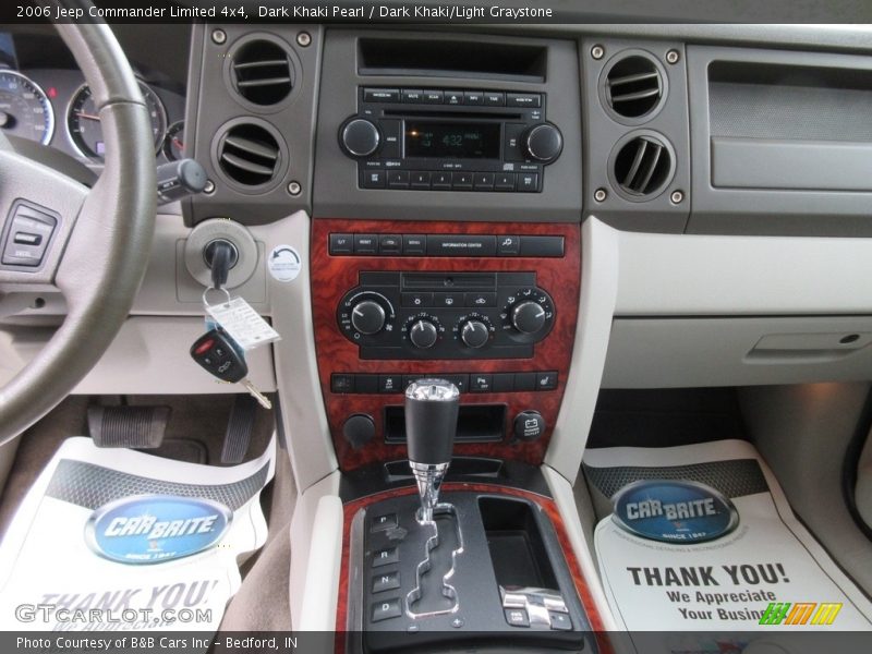 Dark Khaki Pearl / Dark Khaki/Light Graystone 2006 Jeep Commander Limited 4x4