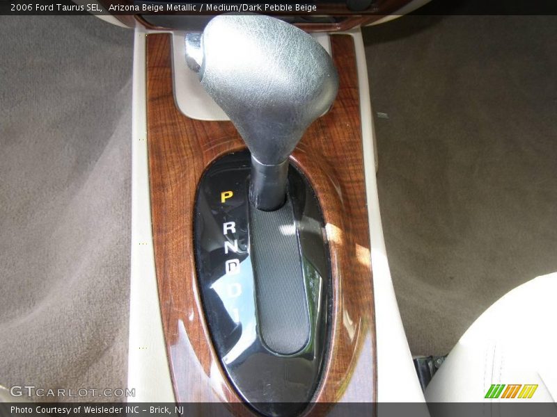 Arizona Beige Metallic / Medium/Dark Pebble Beige 2006 Ford Taurus SEL
