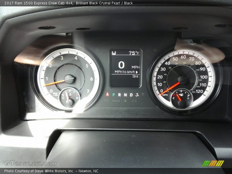 Brilliant Black Crystal Pearl / Black 2017 Ram 1500 Express Crew Cab 4x4