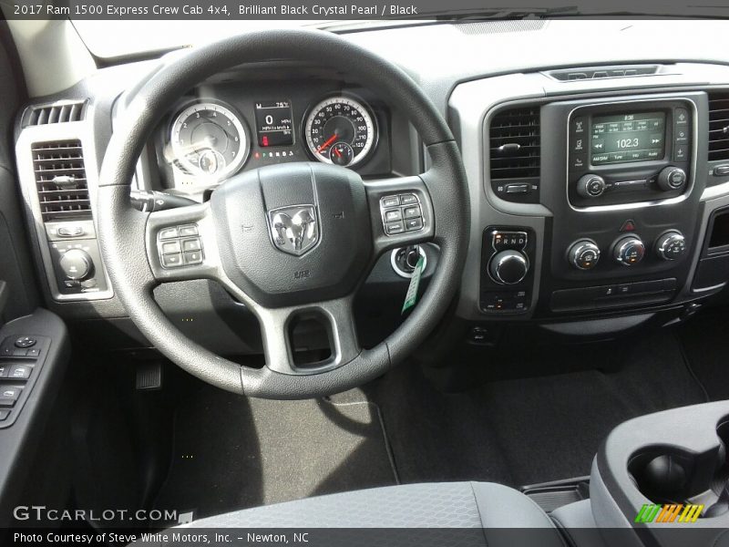 Brilliant Black Crystal Pearl / Black 2017 Ram 1500 Express Crew Cab 4x4