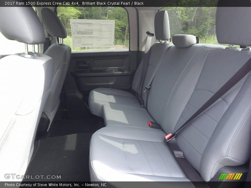Brilliant Black Crystal Pearl / Black 2017 Ram 1500 Express Crew Cab 4x4