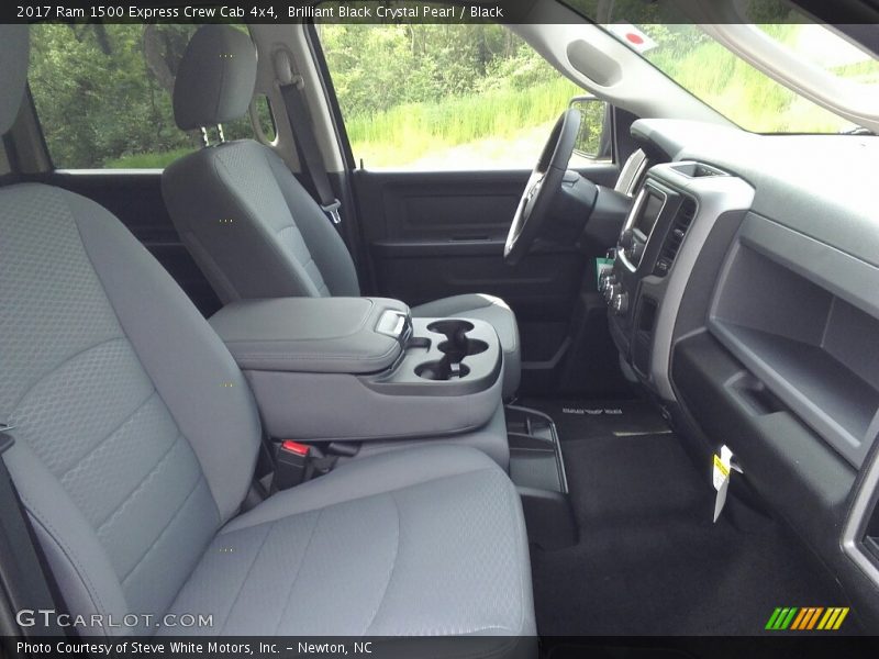 Brilliant Black Crystal Pearl / Black 2017 Ram 1500 Express Crew Cab 4x4