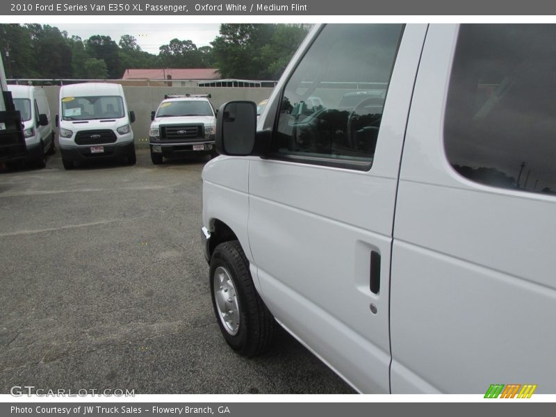 Oxford White / Medium Flint 2010 Ford E Series Van E350 XL Passenger