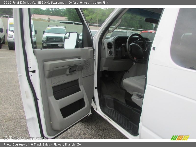Oxford White / Medium Flint 2010 Ford E Series Van E350 XL Passenger