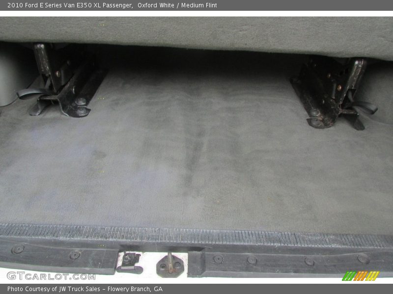 Oxford White / Medium Flint 2010 Ford E Series Van E350 XL Passenger