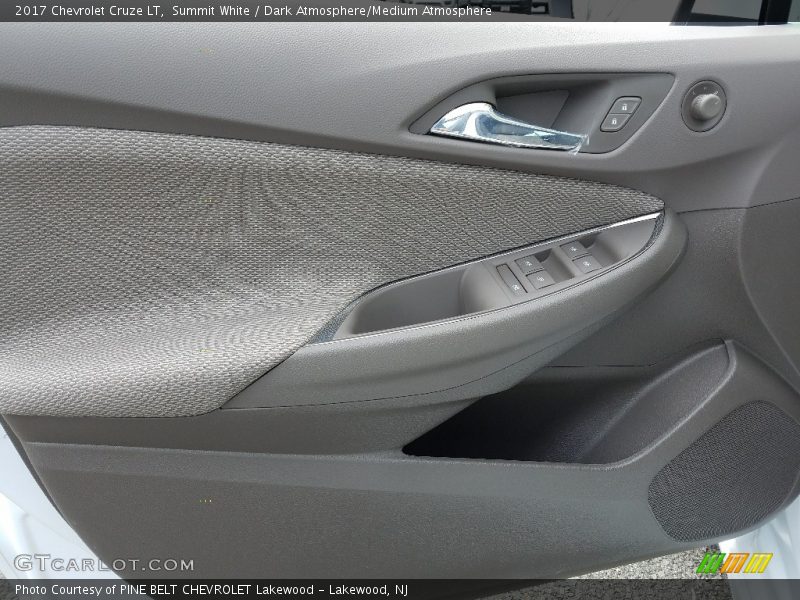 Summit White / Dark Atmosphere/Medium Atmosphere 2017 Chevrolet Cruze LT