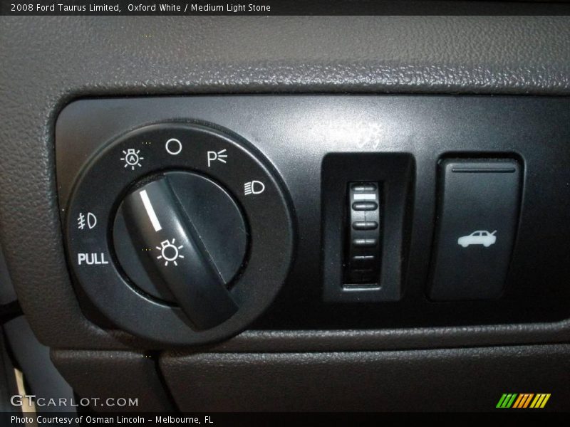 Oxford White / Medium Light Stone 2008 Ford Taurus Limited