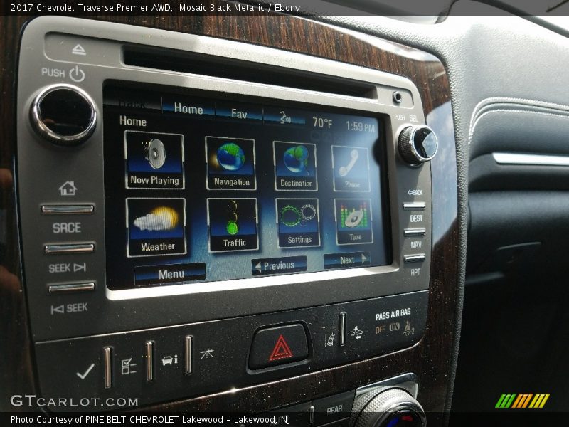 Mosaic Black Metallic / Ebony 2017 Chevrolet Traverse Premier AWD