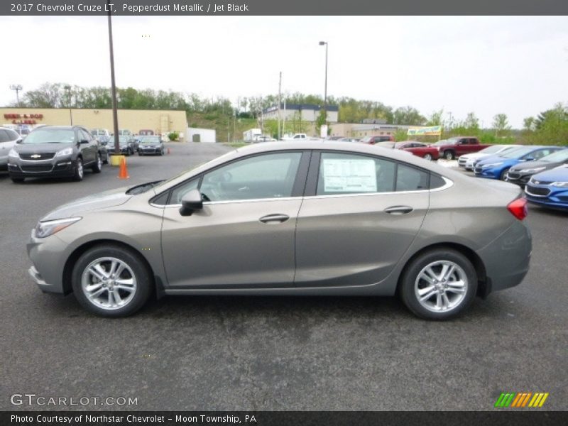 Pepperdust Metallic / Jet Black 2017 Chevrolet Cruze LT