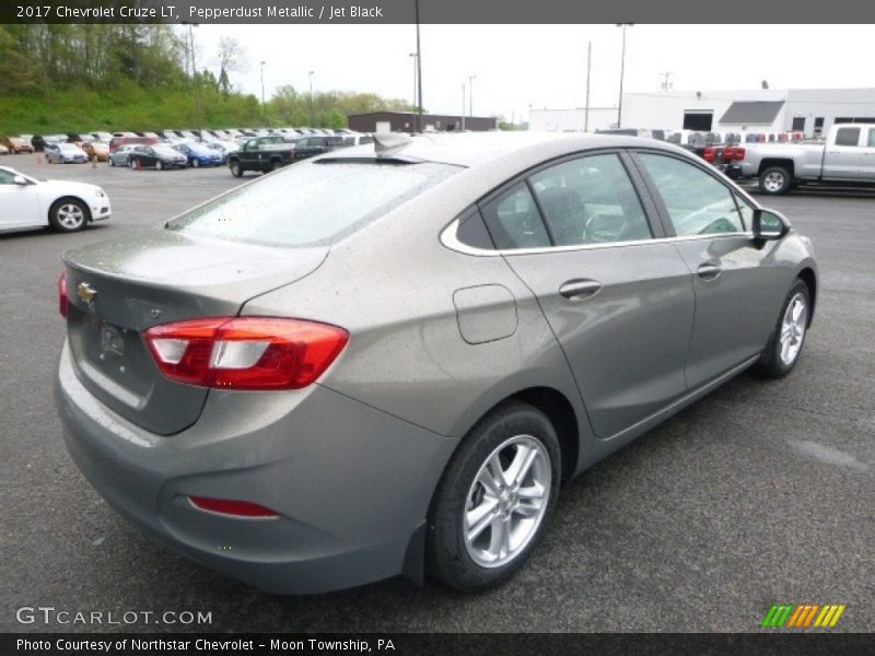 Pepperdust Metallic / Jet Black 2017 Chevrolet Cruze LT