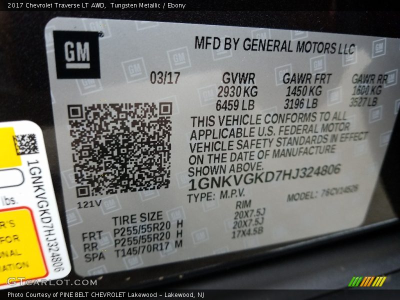 Tungsten Metallic / Ebony 2017 Chevrolet Traverse LT AWD