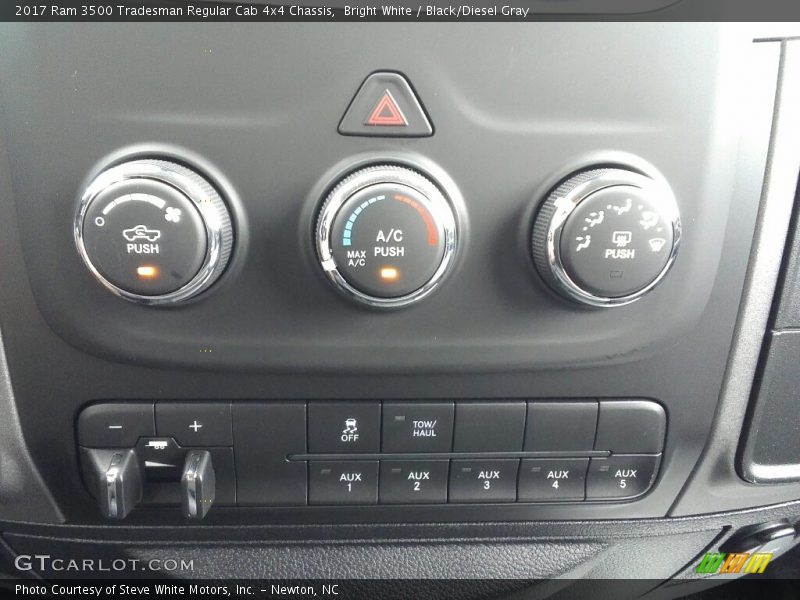 Bright White / Black/Diesel Gray 2017 Ram 3500 Tradesman Regular Cab 4x4 Chassis
