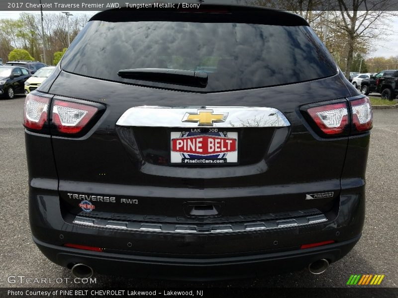 Tungsten Metallic / Ebony 2017 Chevrolet Traverse Premier AWD